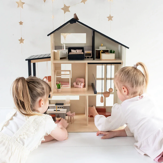Casuta de Papusi din Lemn MDF BabyBoutique Indiggo® cu Terasa Mare, Gradina si Gratar, 49 de Accesorii, 3 Etaje, Doua Dormitoare, Living, Mansarda, Bucatarie, 4 Figurine, Catelus, Functii Multiple / Piese Mobile, Design Modern, 79 CM Inaltime, White/Black