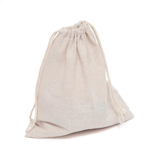 Trusa de Machiaj pentru Fetite din Lemn natural Petit Kitty, Include Farduri, 2 Lacuri de Unghii, Pensule, Perie, Oglinda, Ruj, Vopsea pe baza de Apa, Saculet de Bumbac pentru transport, Jucarie de rol, Indiggo®, 3ani+, Woody