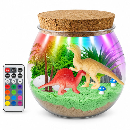 Lampa de Noapte pentru Copii cu Dinozauri Indiggo®, Set Creativ DIY Terrarium, LED cu Telecomanda, 13 Culori si 4 Moduri de Iluminare, 6 Figurine Dinozauri, Nisip Magic in 2 Culori si Decoruri, 6 Ani+, Multicolor
