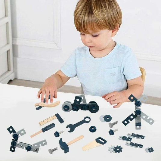 Resigilat: Banc de Lucru Multifunctional din Lemn pentru Copii Montessori Little Workbench cu Fierastrau, Cheie Fixa