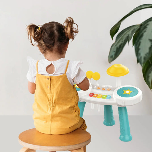 Masuta Muzicala Multifunctionala 2in1 SuperStar Indiggo® cu Pian si Tobe, Doua Bete Incluse, 5 Clape, Lumini LED, Volum Reglabil, 3 Butoane Functionale, Educativ si Interactiv, Vibrant Blue