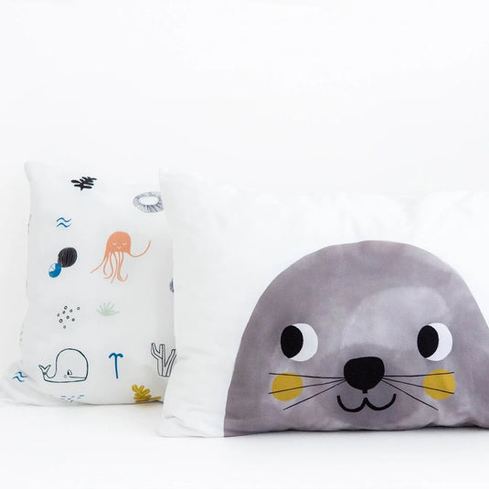 Set 2 fete de perna - foca - Rookie Humans, 100% bumbac satinat, imprimeu colorat cu foca si vietati din mare, 51 cm x 66 cm