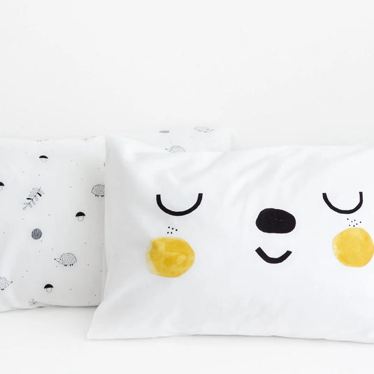 Lenjerie - Set 2 fete de perna - arici - Rookie Humans, 100% bumbac satinat, imprimeu alb-negru cu arici si fata vesela, 51 cm x 66 cm